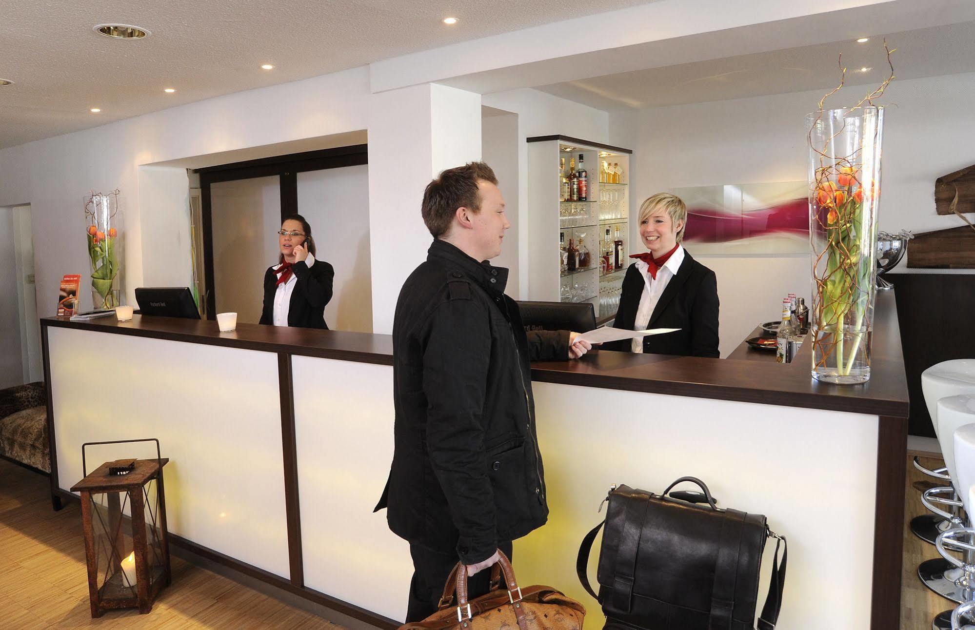 Hotel VIVA CREATIVO Hannover Buitenkant foto